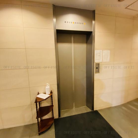 高橋ビルのエレベーター