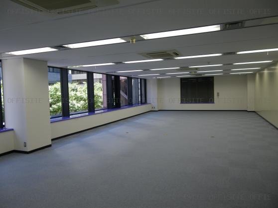 新横浜ステーションビルの室内
