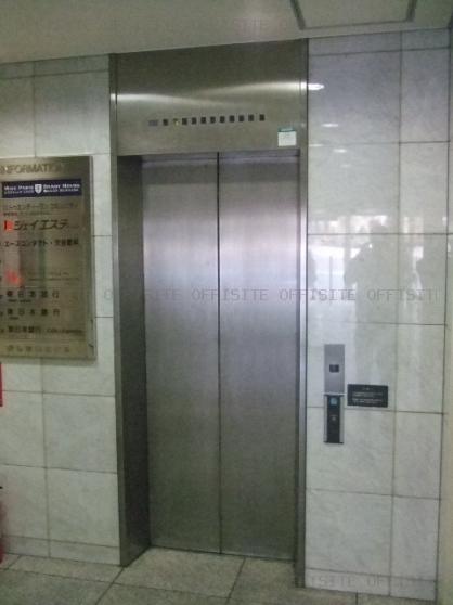 渋谷東日本ビルのエレベーター