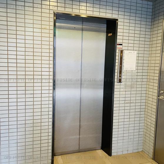 ヒキタカ湯島ビルのエレベーター
