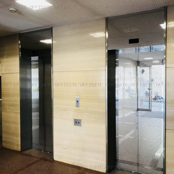 第３山田ビルのエレベーター