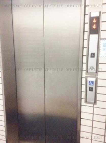 朝日生命三軒茶屋ビルのエレベーター
