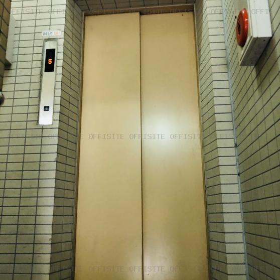 鵠沼（くげぬま）ビルのエレベーター
