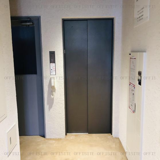 銀座斉藤ビルのエレベーター