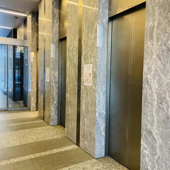 八重洲ファーストフィナンシャルビルのエレベーター