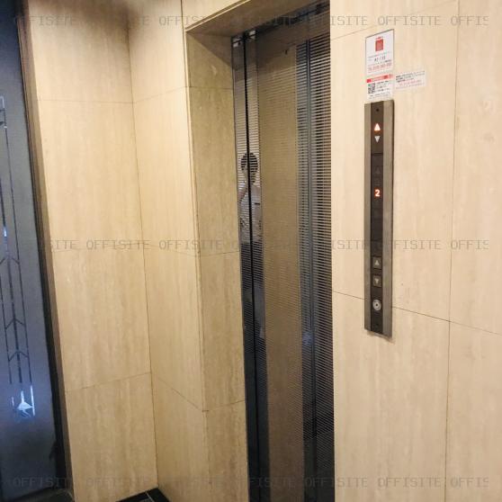 Ｅ.Ｔ.Ｓ.２１西新宿ビルのエレベーター