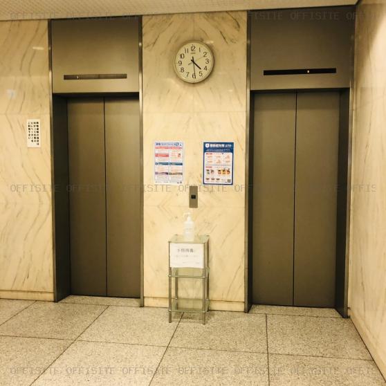 銀座ホウライビルのエレベーター