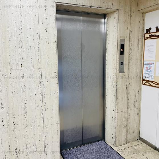 柴田ビルのエレベーター