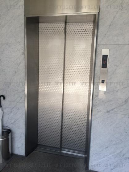 代々木登坂ビルのエレベーター