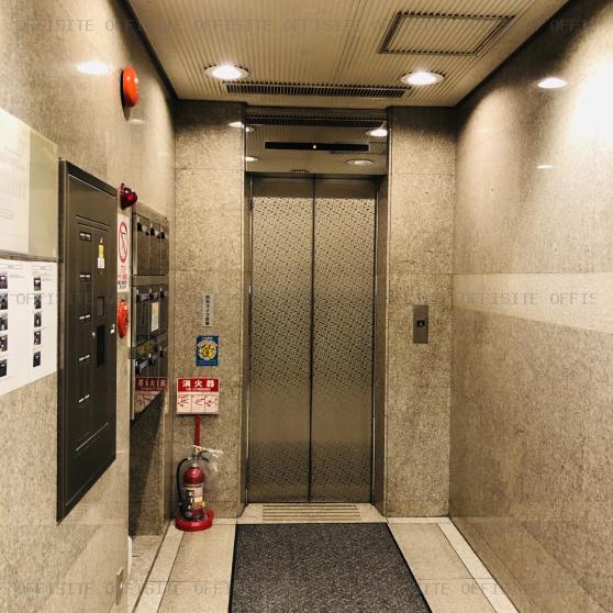 Ｅ－１ビルのエレベーター