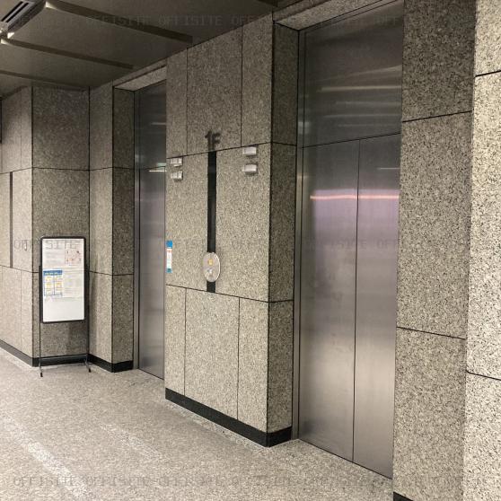 日本生命千葉駅前ビルのエレベーター