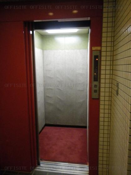 佐々木ビルのエレベーター