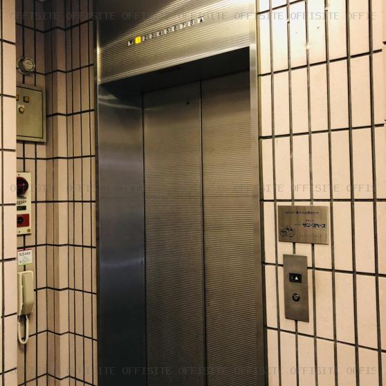 國竹ビルのエレベーター