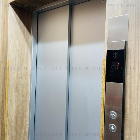 新光ビルディング兜のエレベーター