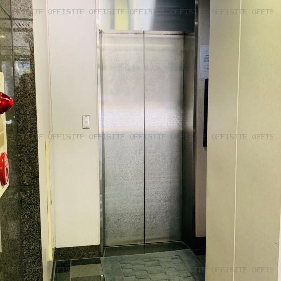 不動商事本社ビルのエレベーター