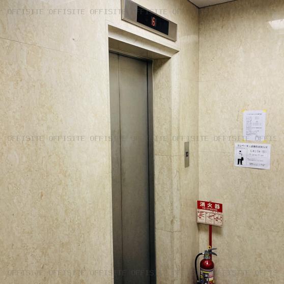 Ｓハルヤマビルのエレベーター