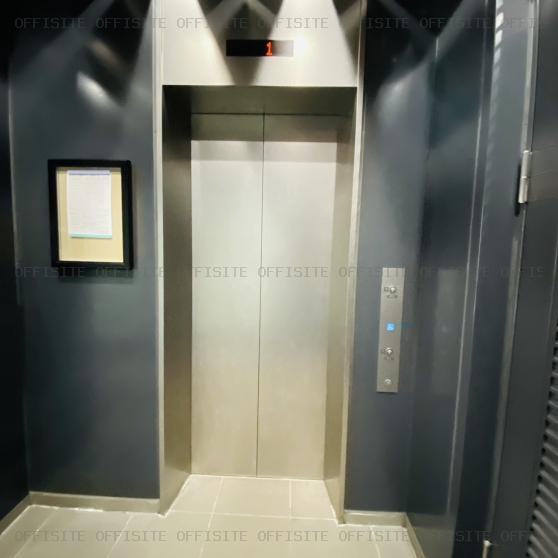銀座藤小西ビルのエレベーター