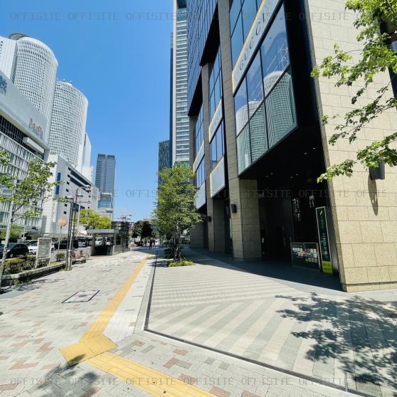 名古屋三井ビルディング北館の前面歩道