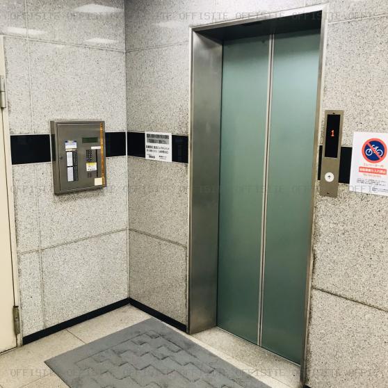 イマス浜田ビルのエレベーター