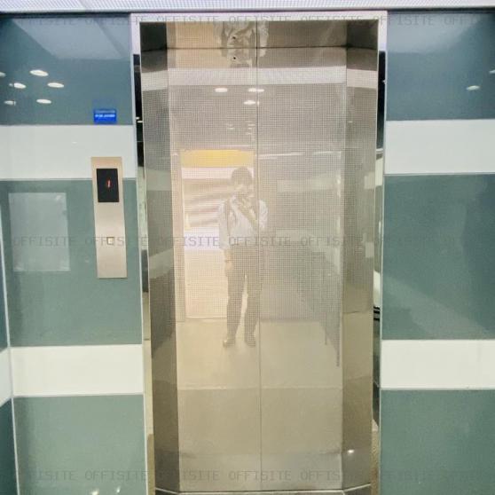 関内ＤＯＭＯＮ ビルのエレベーター