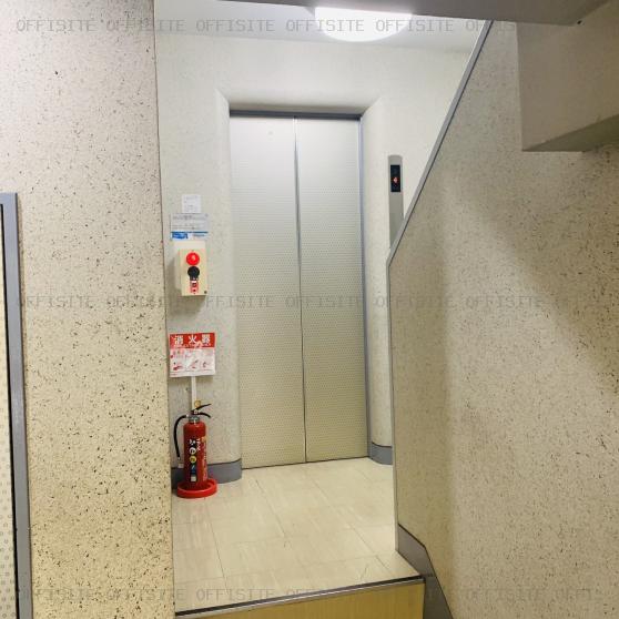 宝ビル別館のエレベーター
