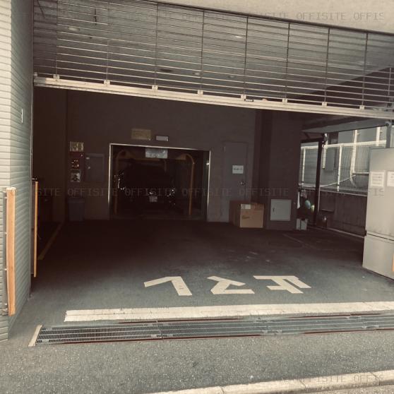 細川ビルの駐車場