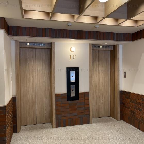 新宿マルネビルのエレベーター