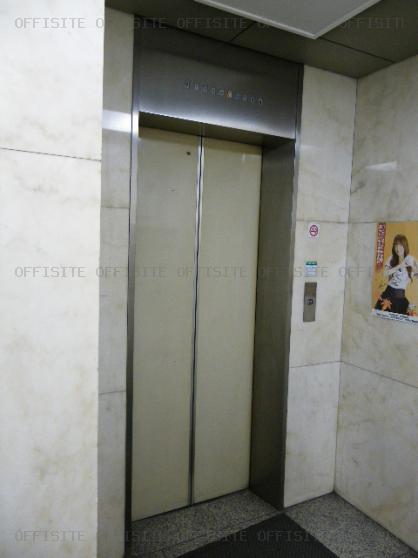 江戸新金網ビルのエレベーター