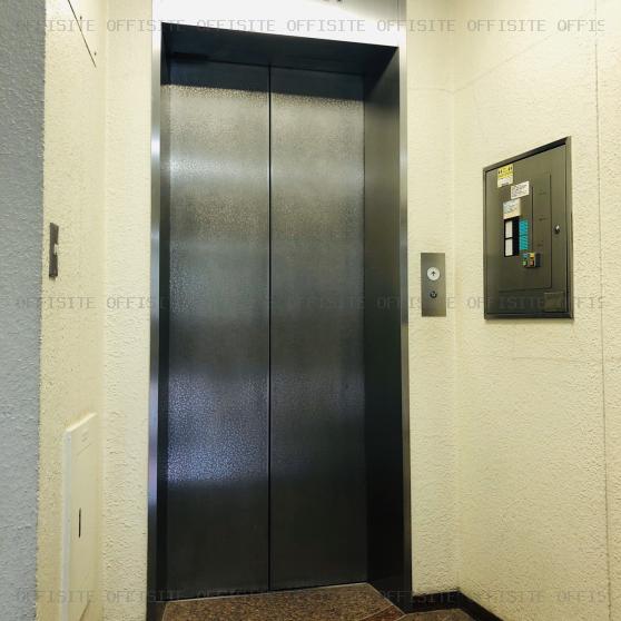 銀座シルクビルのエレベーター