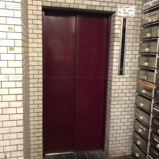 クリスタル亀戸ビルのエレベーター