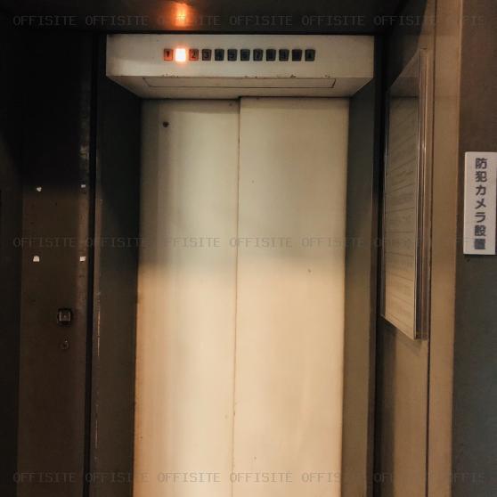 大野ビルのエレベーター
