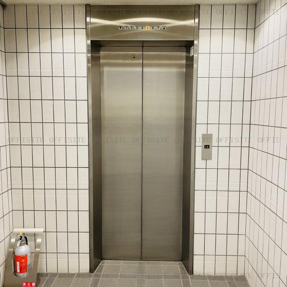 ロイクラトン虎ノ門のエレベーター