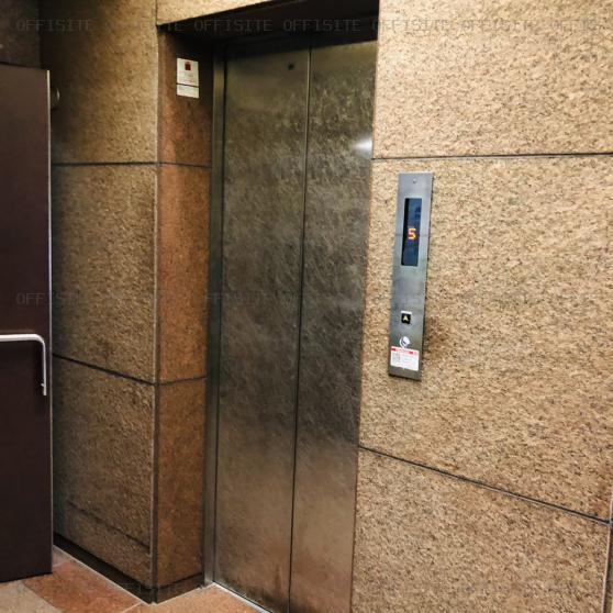 第三彦田ビルのエレベーター