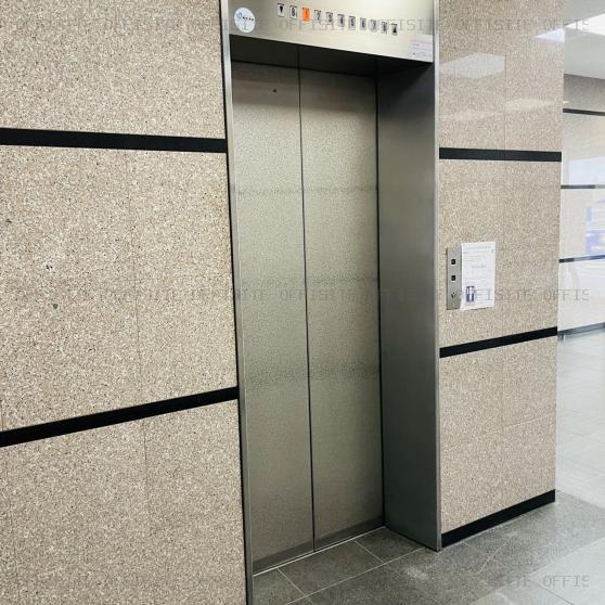 イマスサニービルのエレベーター