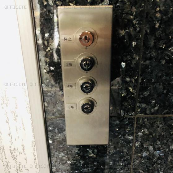関内エスビルのエレベーター