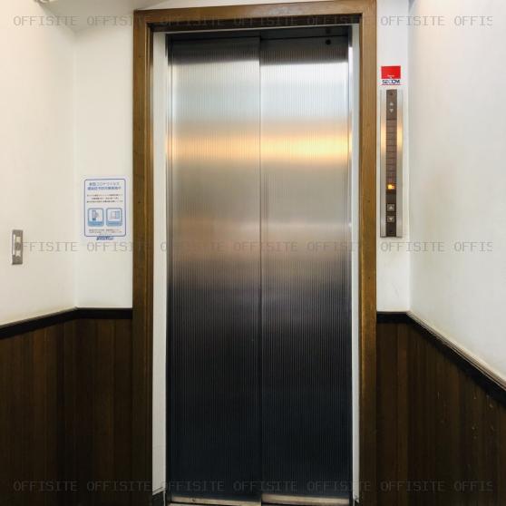 海東ビルのエレベーター