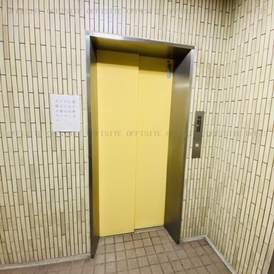 銀座ストークビルのエレベーター