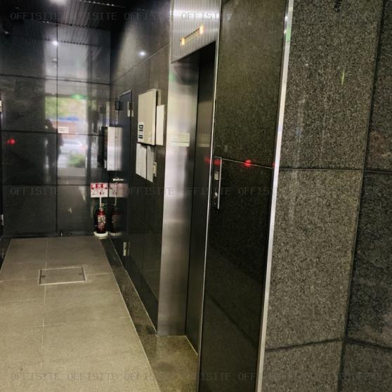 新宿小川ビルのエレベーター