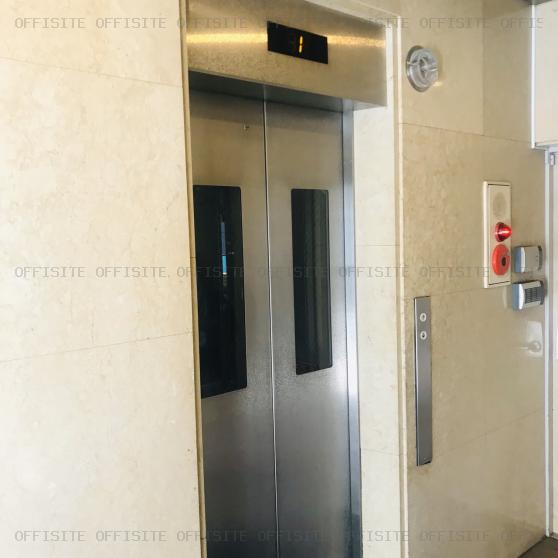 ハトヤ九段ビルのエレベーター