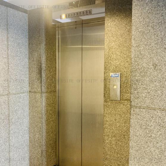 新神楽坂ビルのエレベーター