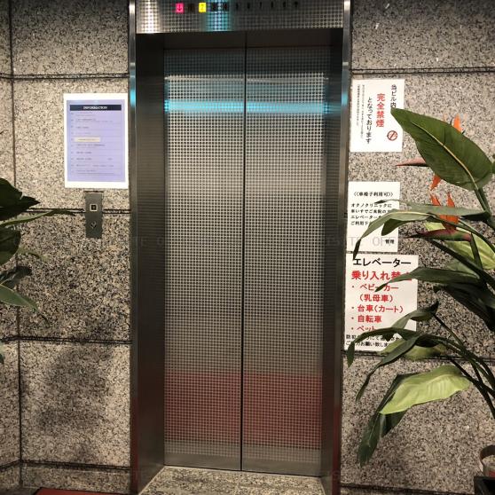パークコートプレイスのエレベーター