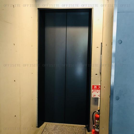 竜王ビルのエレベーター