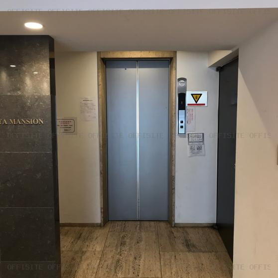 ニュー千駄ヶ谷マンションのエレベーター