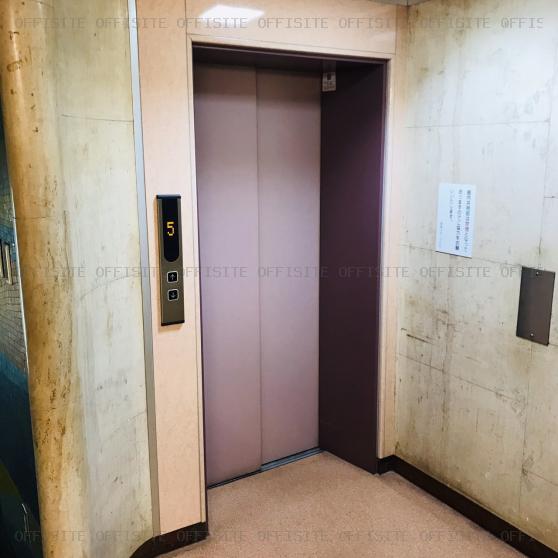 赤坂コマースビルのエレベーター