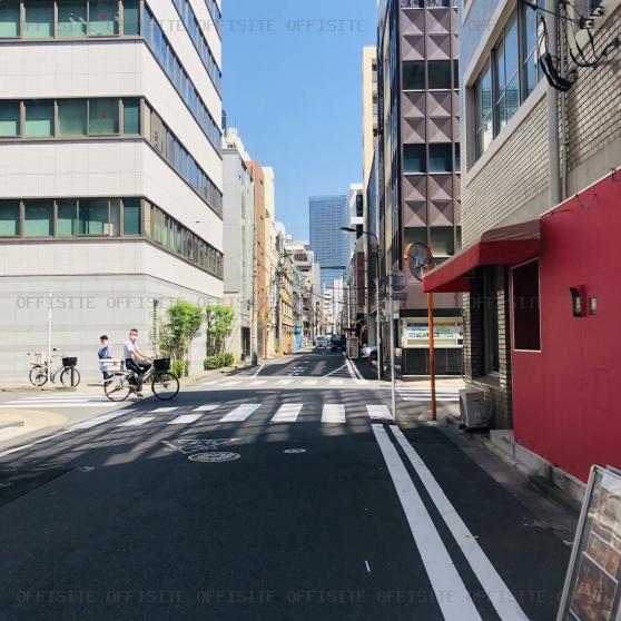 千代田東洋ビルのビル前面道路