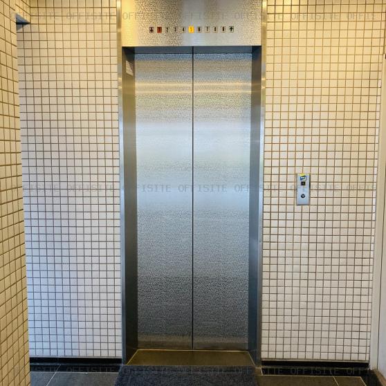 マーキュリースクエアのエレベーター