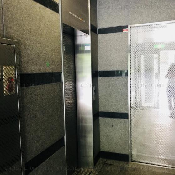 神楽坂グリーンランドビルのエレベーター
