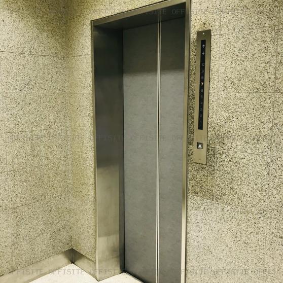 宝ビルのエレベーター