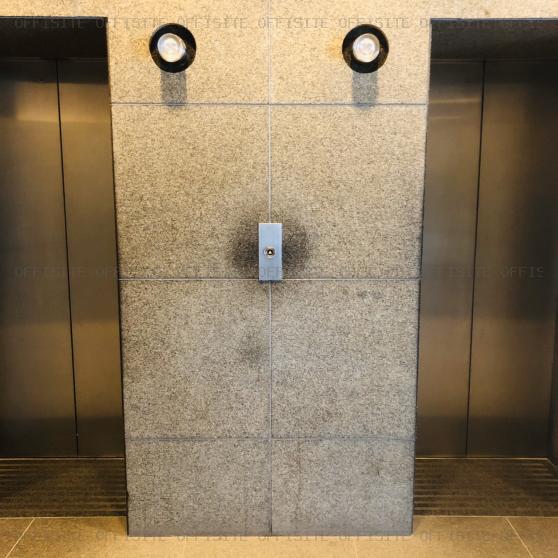 倉持ビルディング第１のエレベーター