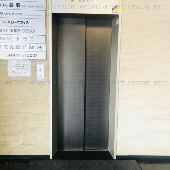 武蔵野ビルのエレベーター